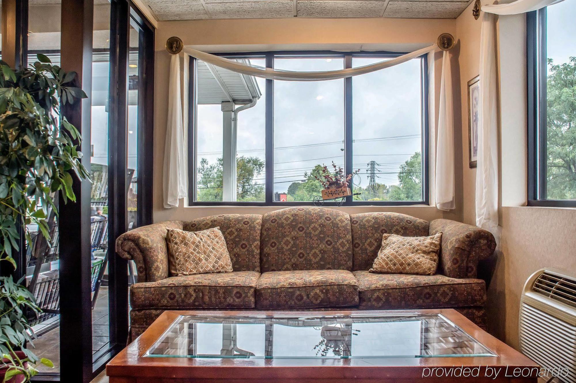 Econo I-90 Lodge *